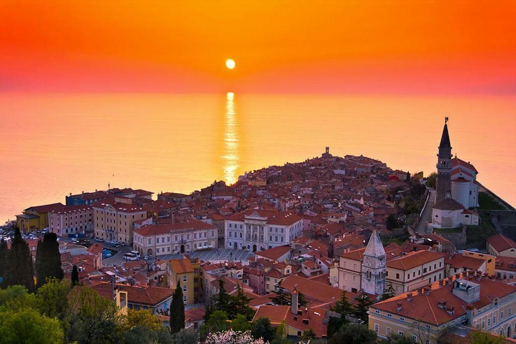 Amazing View Pirano Lägenhet Exteriör bild